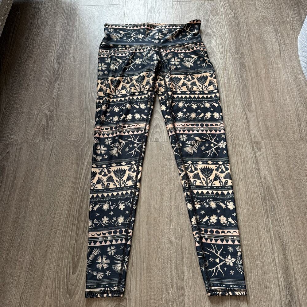Teeki Moon Flower Hot Pants Size Medium